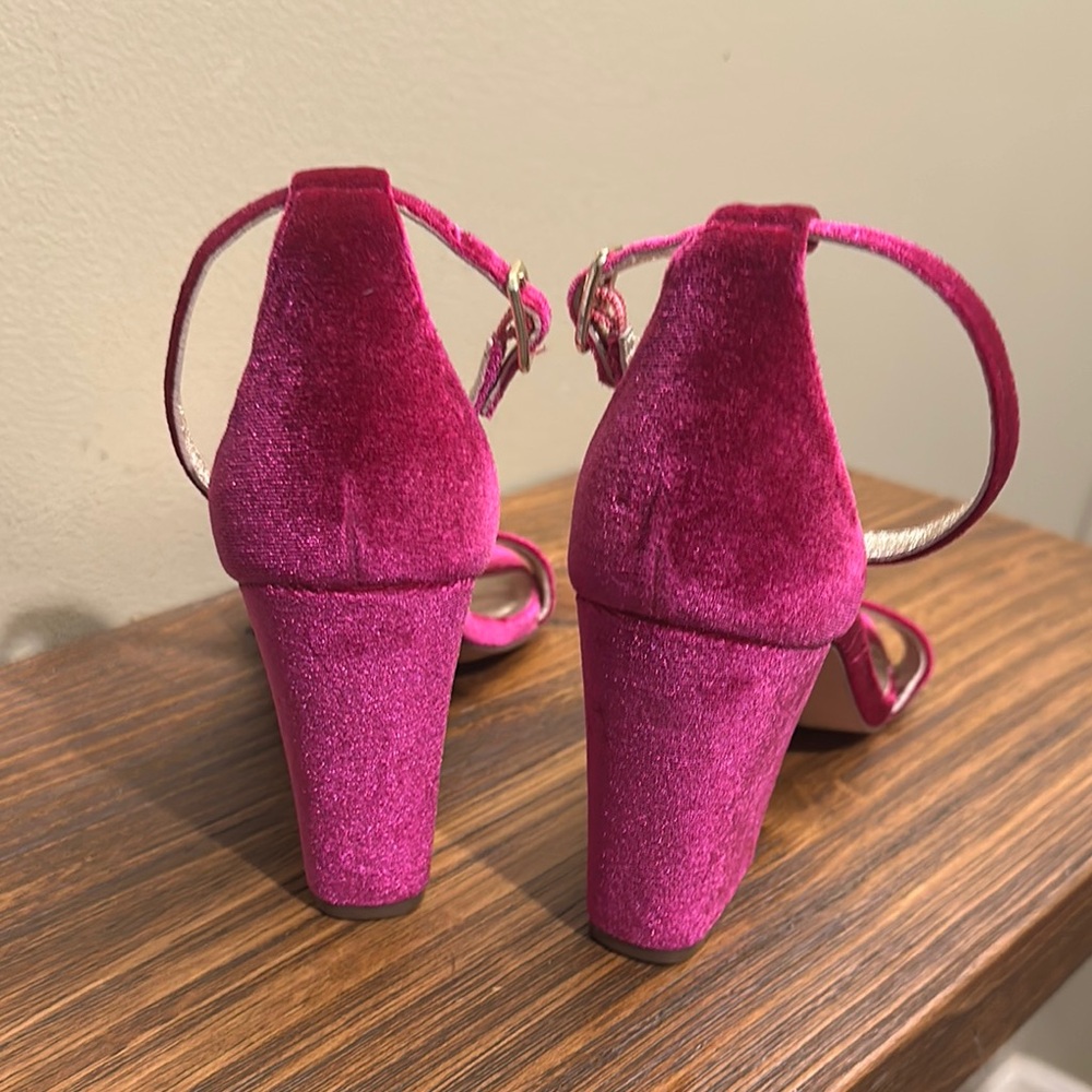 Like New! Lily Pulitzer Sz 9 - Elegant Velvet Ankle Strap Heels - Pink Fuchsia - Picture 4 of 6